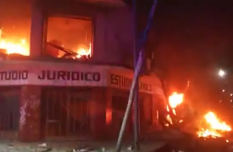 Incendio en Santos Lugares.
