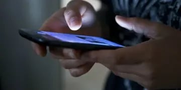 Horror: revisó el celular de su novio y encontró videos donde abusaba de su hija de nueve años