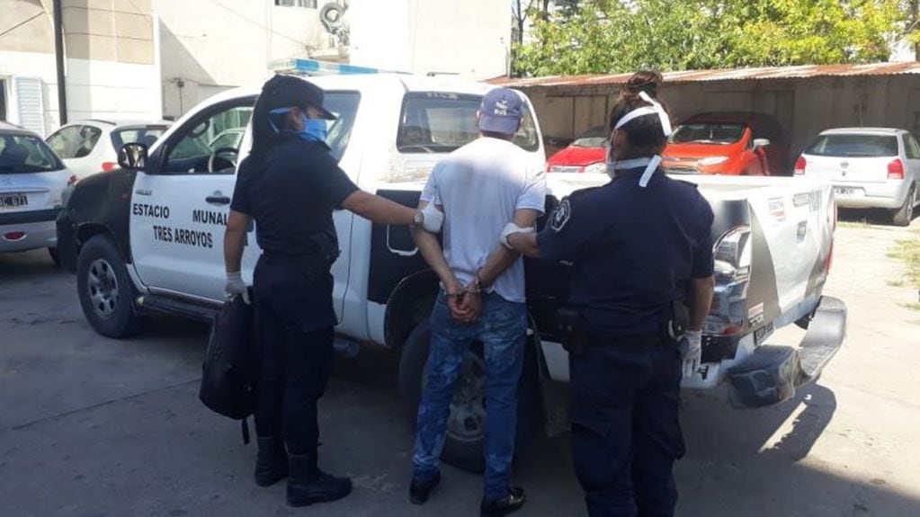 Cuatro aprehendidos por violar la cuarentena en Tres Arroyos