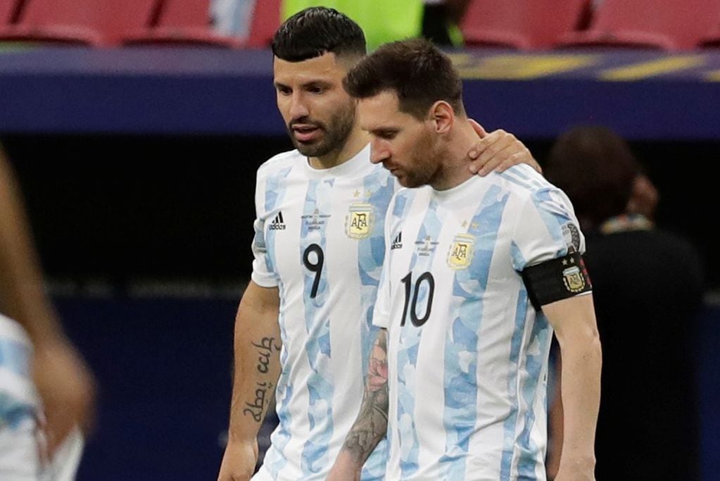 Lionel Messi y "el Kun" Agüero compartieron una vida en la concentración de la Selección Argentina. 