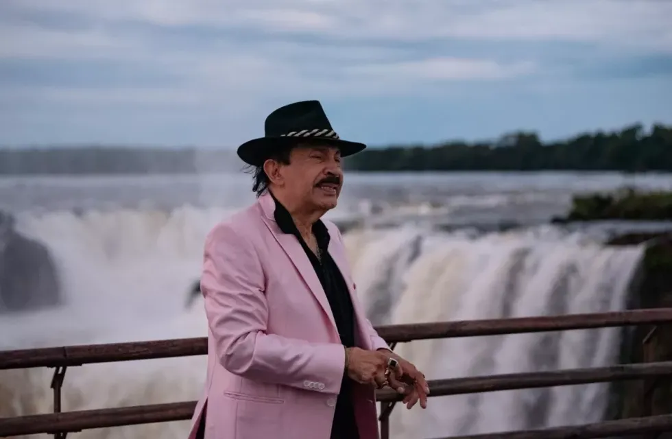 Antonio Ríos filmó parte de su nuevo sencillo “No puedo más” en las Cataratas del Iguazú.