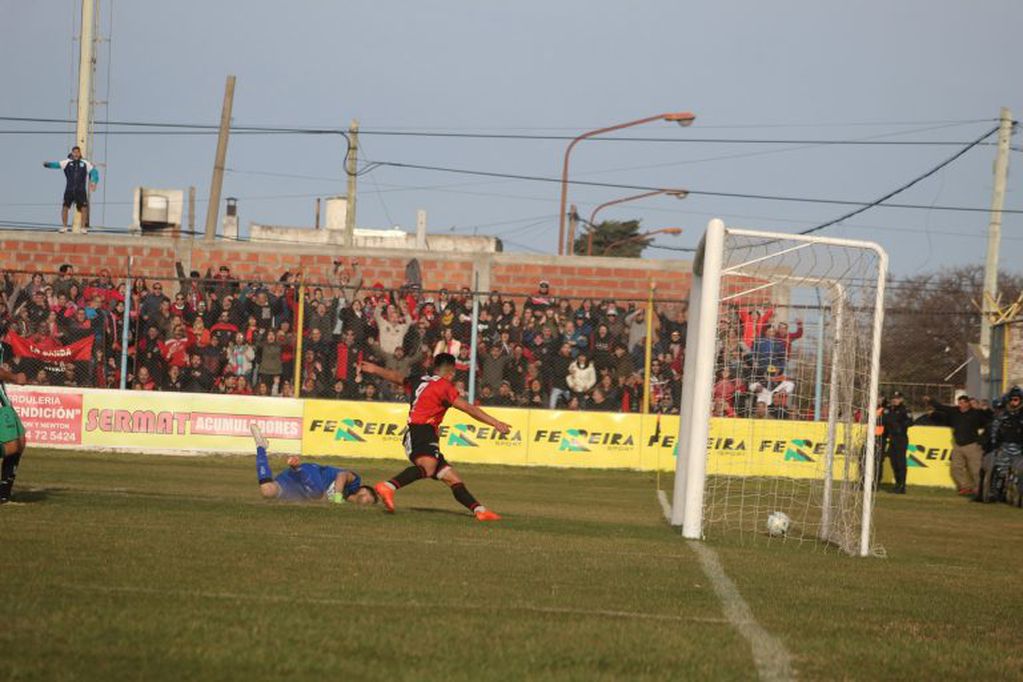 Miguel Sanhueza deja Sporting.