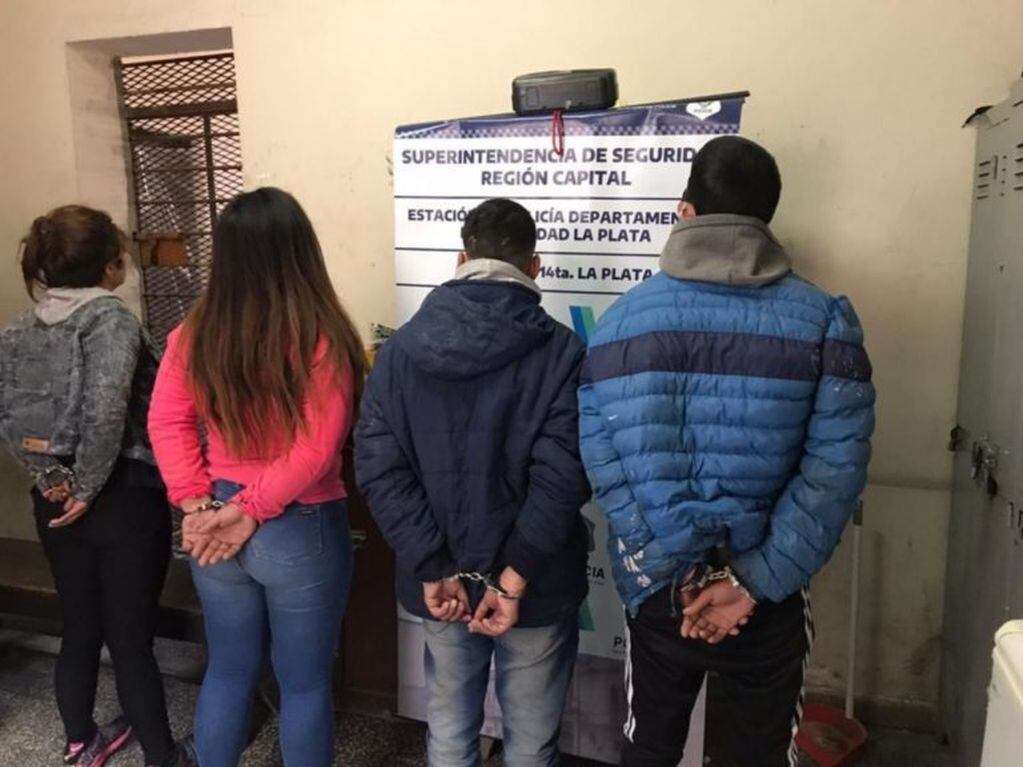 Fueron detenidas cuatro personas, una de ellas menor de edad, acusadas de intento de usurpación ilegal (Web)