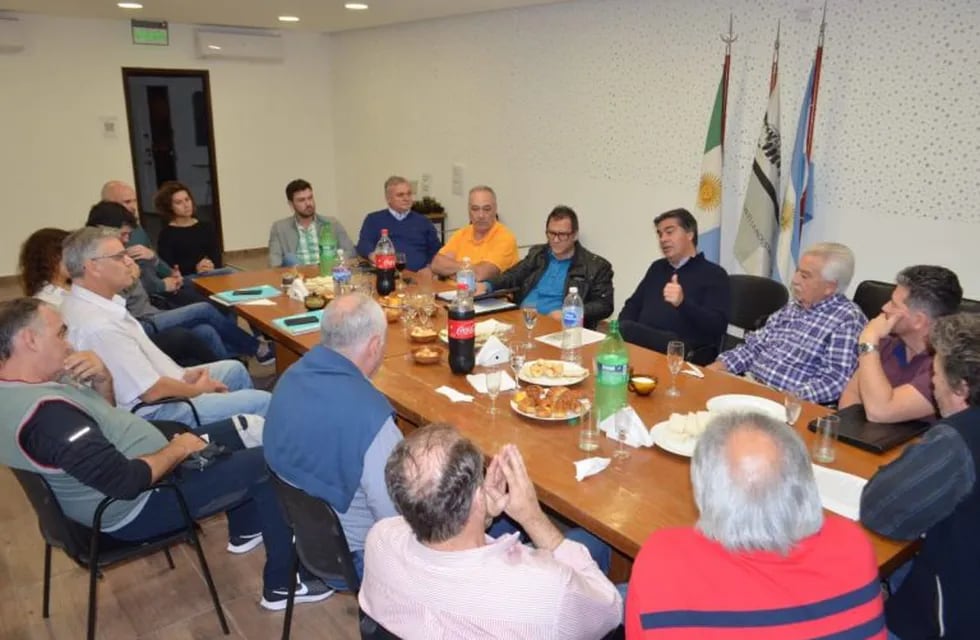 Capitanich y Arévalo participaron de la reunión con la Cámara de la Construcción. (Prensa Municipio de Resistencia)