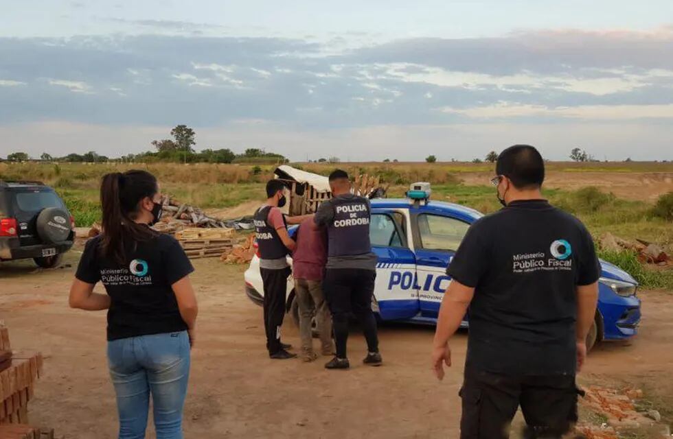 El hombre fue arrestado en Villa María, acusado por su propia hija.