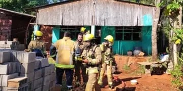 Un bombero resultó herido tras combatir un incendio en Puerto Iguazú
