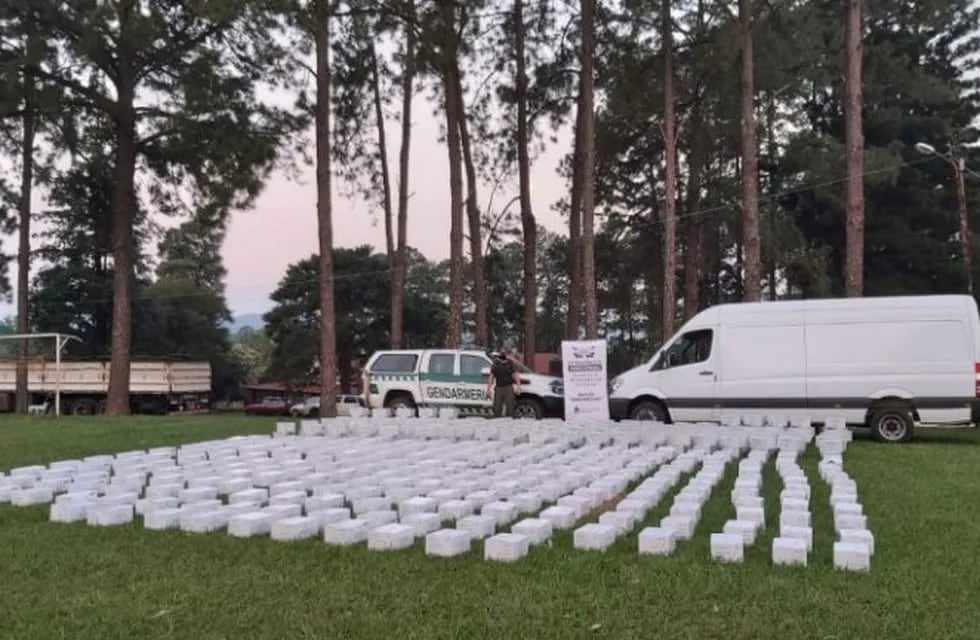 La mercadería iba ser trasladada a Brasil por un paso ilegal.