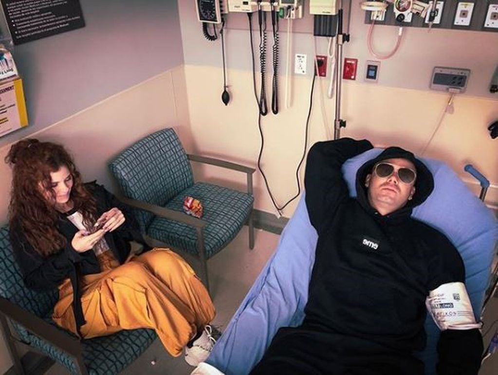 La foto que Wisin subió desde el hospital (Instagram)