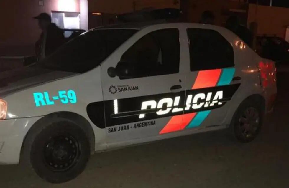 Policías de San Juan chocaron alcoholizados y fueron suspendidos y sumariados.