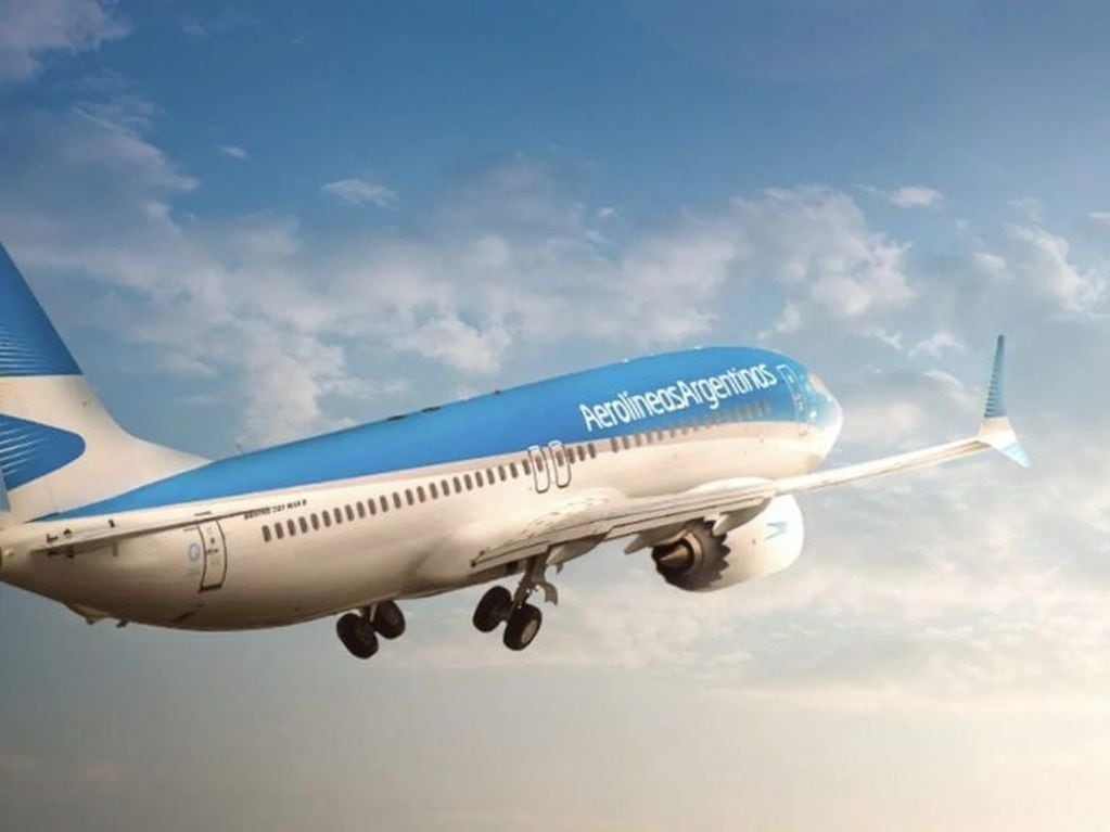 Aerolíneas propuso hasta el momento 3 vuelos semanales Buenos Aires-Mendoza.