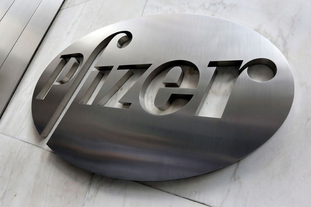 Pfizer desmintió los dichos de Patricia Bullrich. (AP)