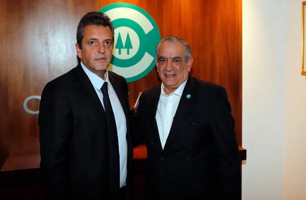 Massa visitó esta semana las oficinas de Coninagro, donde fue recibido por Carlos Iannizzotto, titular de la entidad de cooperativas.