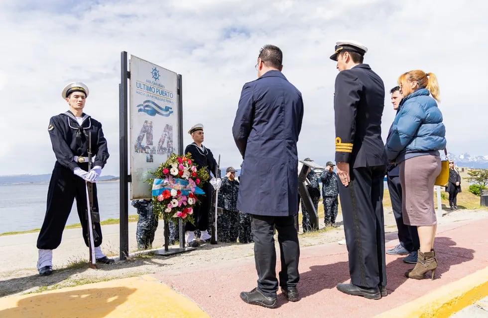 Tierra del Fuego recordó y homenajeó a los 44 tripulantes del ARA San Juan