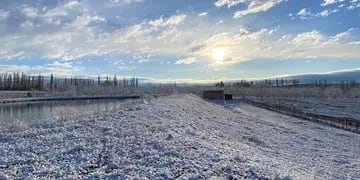 Nieve y frío en Mendoza complicaron la circulación y hubo rutas cortadas