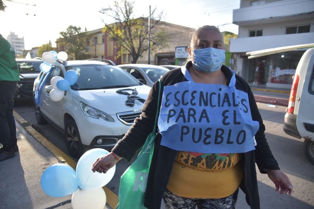 Caravana de los trabajadores de salud en Córdoba en reclamo (Facundo Luque)