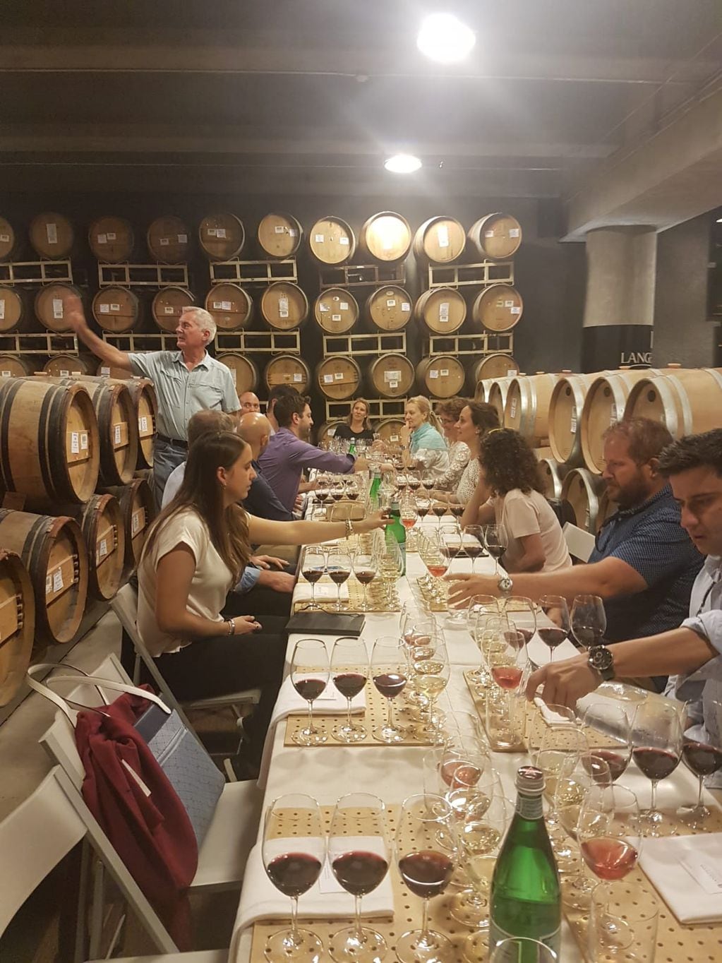 Un evento organizado por Pro Mendoza: exposición de vino a granel.