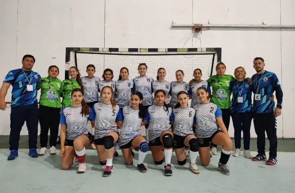 Equipo de handball menores femenino.