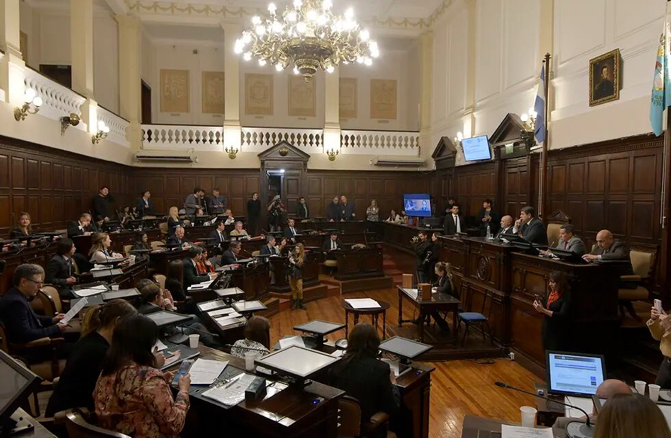 La Legislatura (Cámara de Senadores), trató  el proyecto de ley para reformar el funcionamiento de la Suprema Corte de Justicia de Mendoza 


Foto: Orlando Pelichotti
