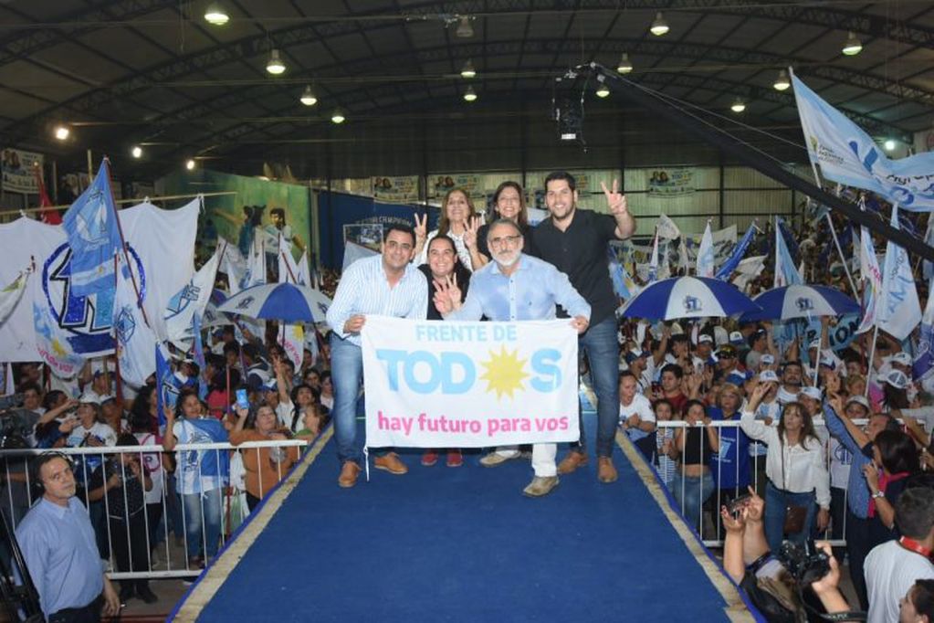 El Frente de Todos cerró la campaña en el Club San Martín