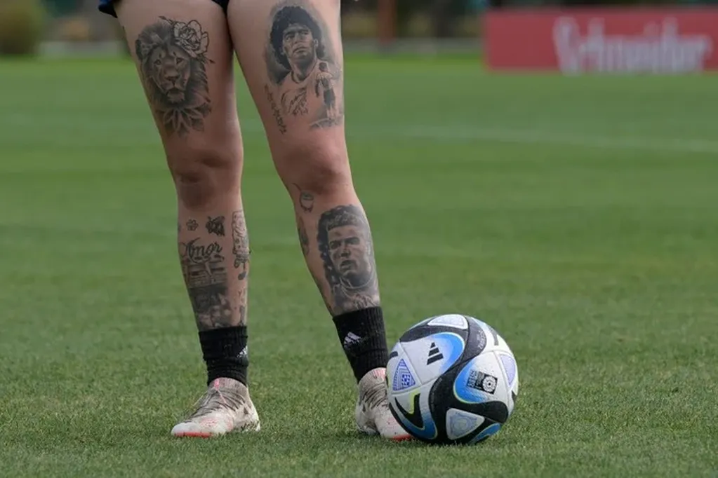 Yamila Rodríguez y sus tatuajes de Maradona y CR7