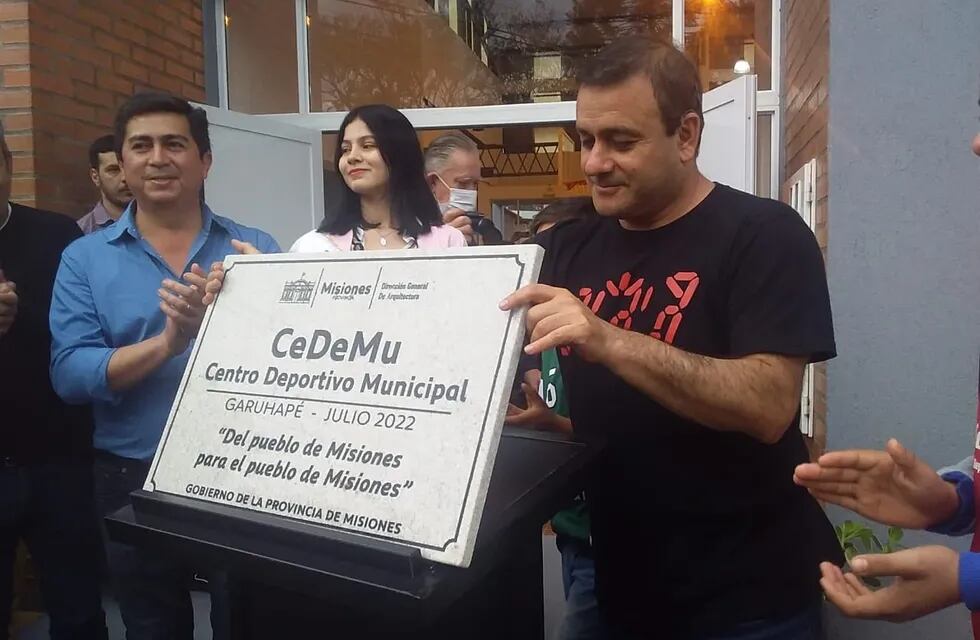 Se inauguró un Polideportivo Municipal en Garuhapé