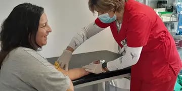 exitosa campaña de grupo sanguíneo, donación de sangre y vacunación de Covid-19 en el CIC de Olimpo