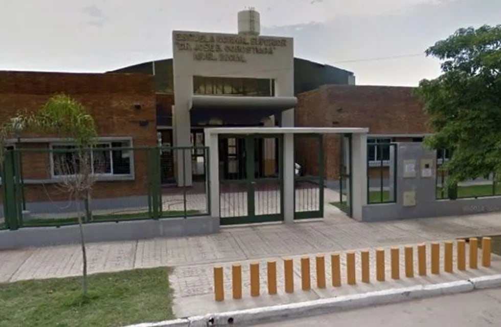 Un joven de 14 años apuñaló a la vicedirectora de su escuela en Santiago del Estero