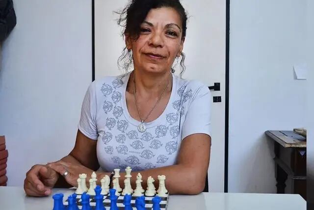 Silvia Chavero, hermana del campeón de ajedrez para ciegos en San Luis