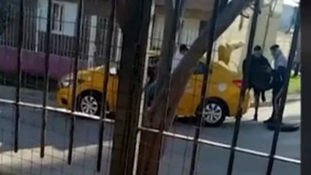 Un taxista fue víctima de una emboscada en Córdoba.