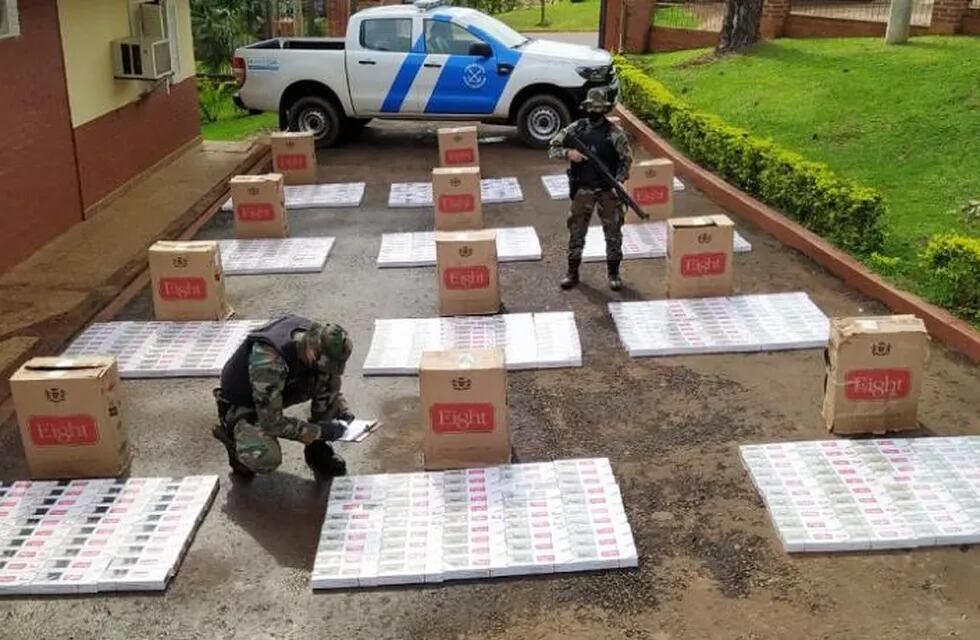 Efectivos de Prefectura Naval Argentina secuestraron cigarrillos de contrabando en Puerto Rico.
