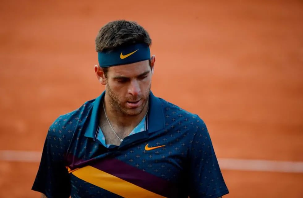 Argentina's Juan Martin del Potro reacts at the end of his men's singles fourth round match against Russia's Karen Khachanov on day nine of The Roland Garros 2019 French Open tennis tournament in Paris on June 3, 2019. (Photo by Thomas SAMSON / AFP)