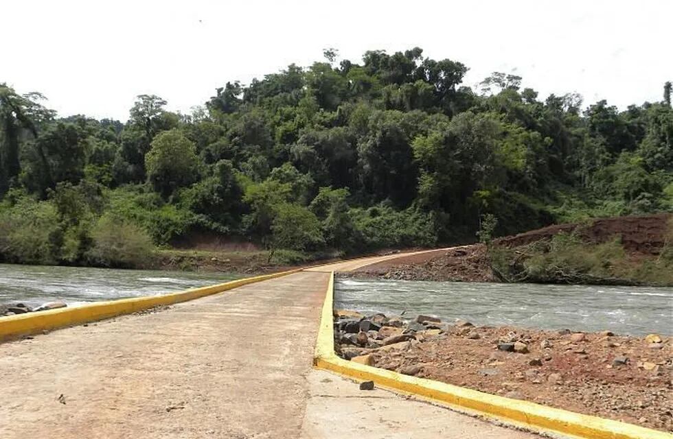 Puente Yabotí.