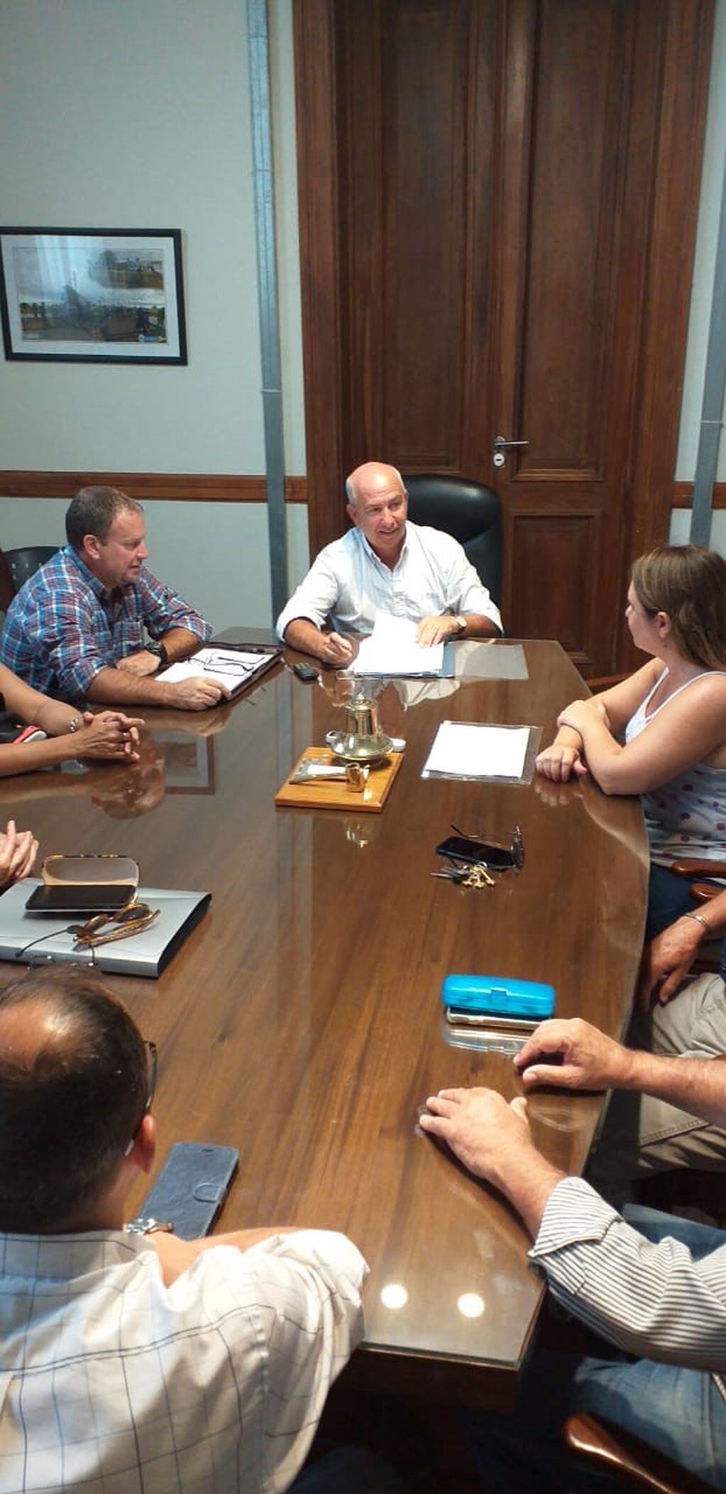 Integrantes del Consejo Escolar se reunieron con Hugo Fernández