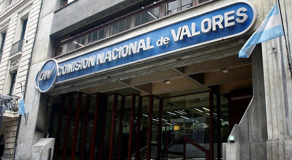 La Comisión Nacional de Valores. 