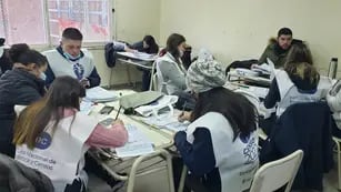 Censo 2022 en Córdoba: Censistas en escuela Ipem 302 Anexo Villa Allende