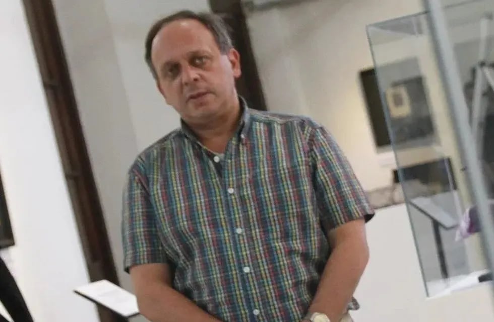 Carlos Campodónico está detenido por tenencia de material con pornografía infantil.