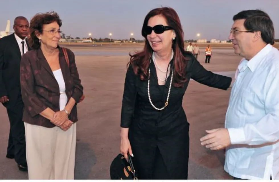 Bajo un megaoperativo de seguridad, Cristina Kirchner llegó a Cuba para acompañar a su hija Florencia.