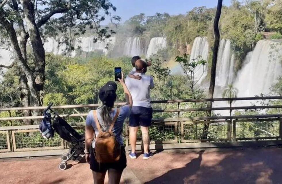 Las caminatas recreativas en Cataratas del Iguazú podrían ser restringidas.