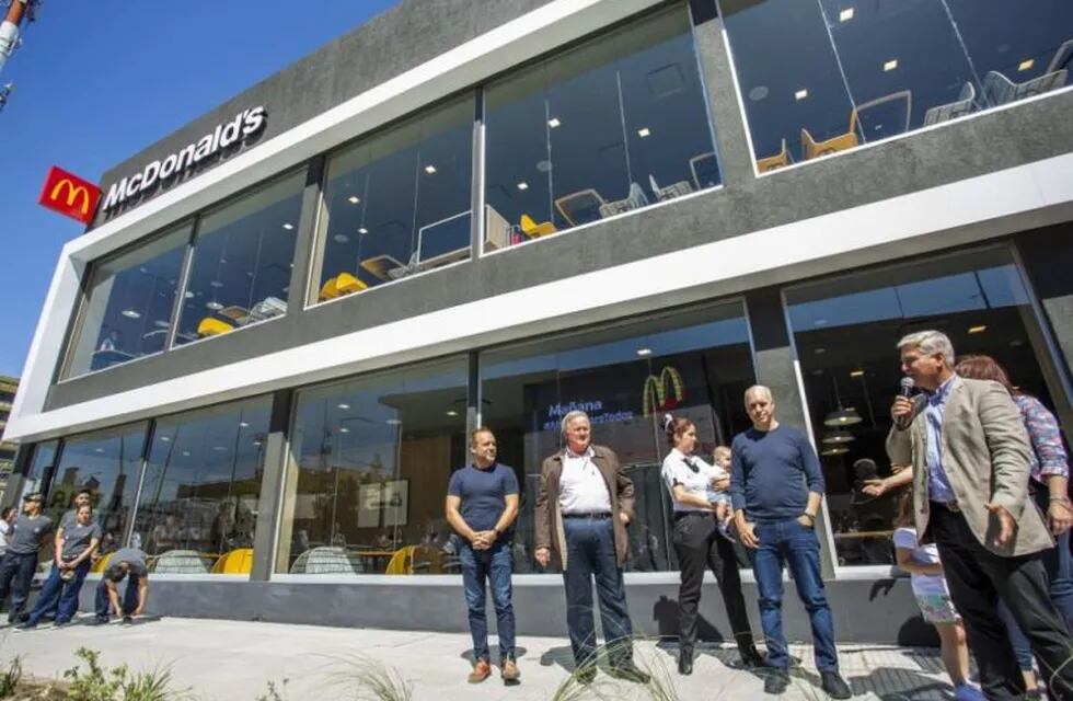 McDonald's abrió su primer local en la Villa 31. (Twitter)