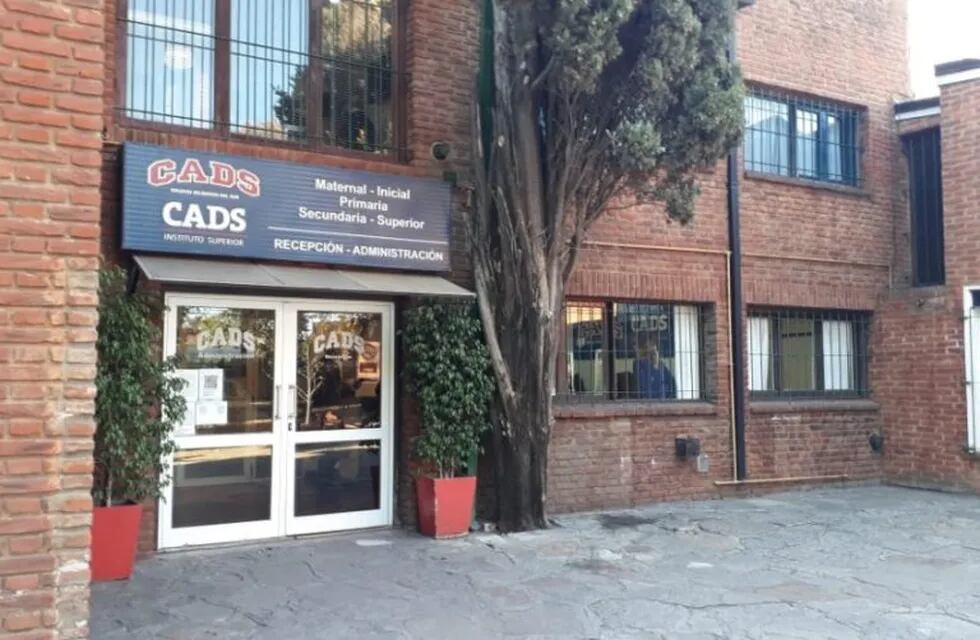 Asaltaron un colegio de Mar del Plata: ataron a los empleados y robaron una caja fuerte