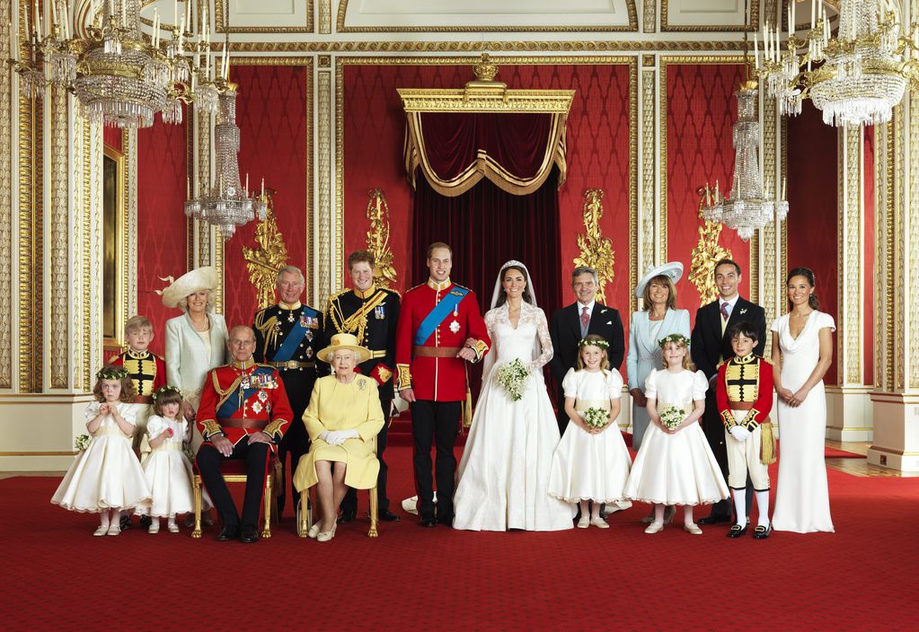 Foto de la familia real luego del casamiento del Príncipe William con Kate Middleton. 