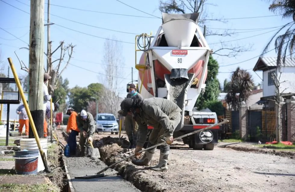 La Municipalidad de La Plata retomó las tareas de renovación integral y pavimentación de la calle 28 bis, en el tramo que comprende desde 493 a 495 (Municipalidad de La Plata)