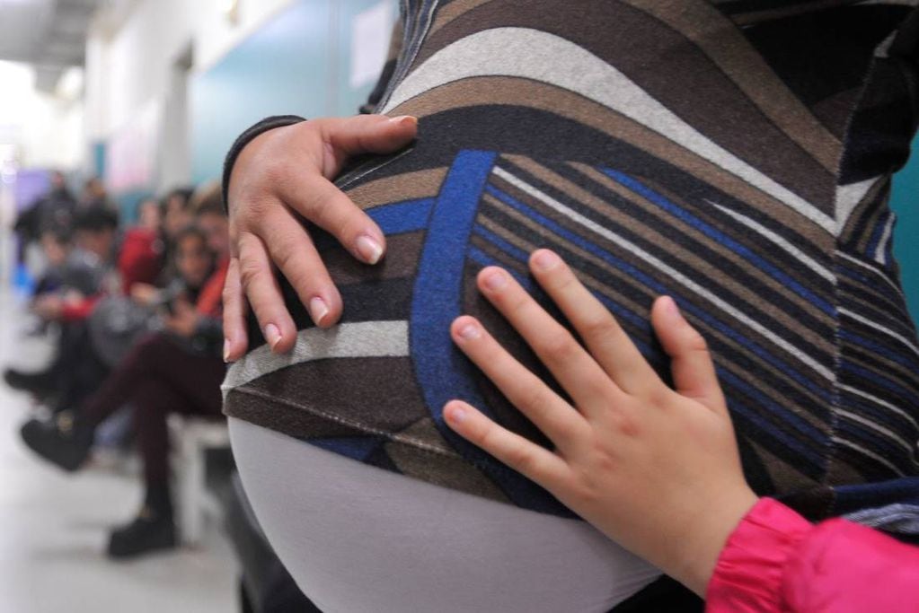 Mujer embarazada en un hospital (Archivo La Voz).
