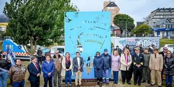 Inauguraron en Ushuaia el cartel del Sector Antártico Argentino