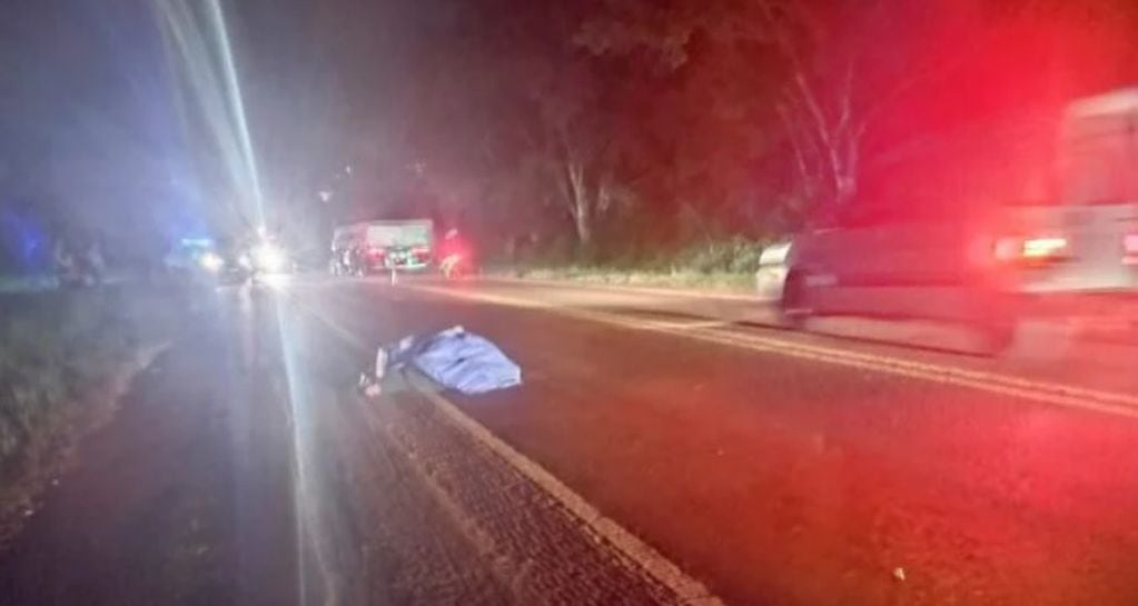 Accidente fatal en Colonia Mado: un motociclista perdió la vida en un choque frontal con un camión.
