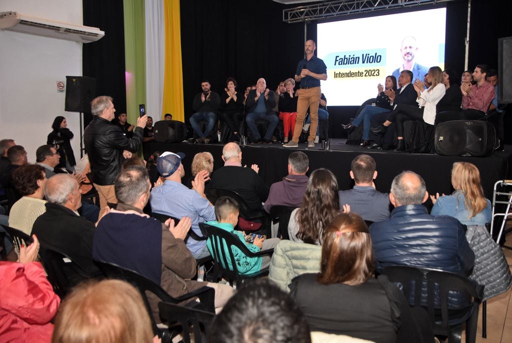 Fabian Violo lanzó su campaña 2023 para intendente en Tránsito