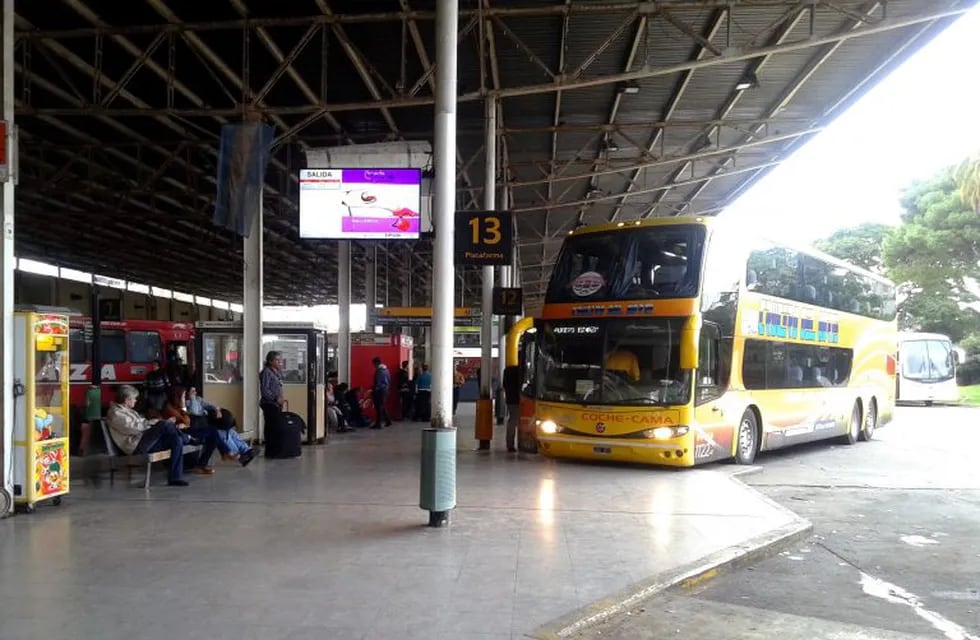 Terminal de micros de La Plata.