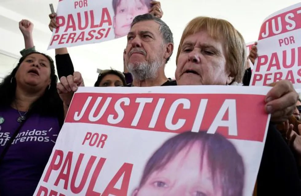 Los padres de la víctima encabezaron la vigilia del juicio que concluyó en mayo. (Juan José García)