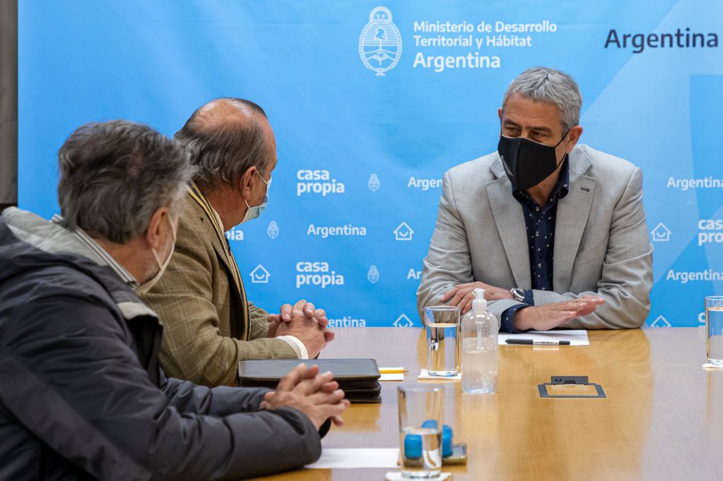 El intendente Carlos Sánchez se reunió con Jorge Ferraresi en Buenos Aires