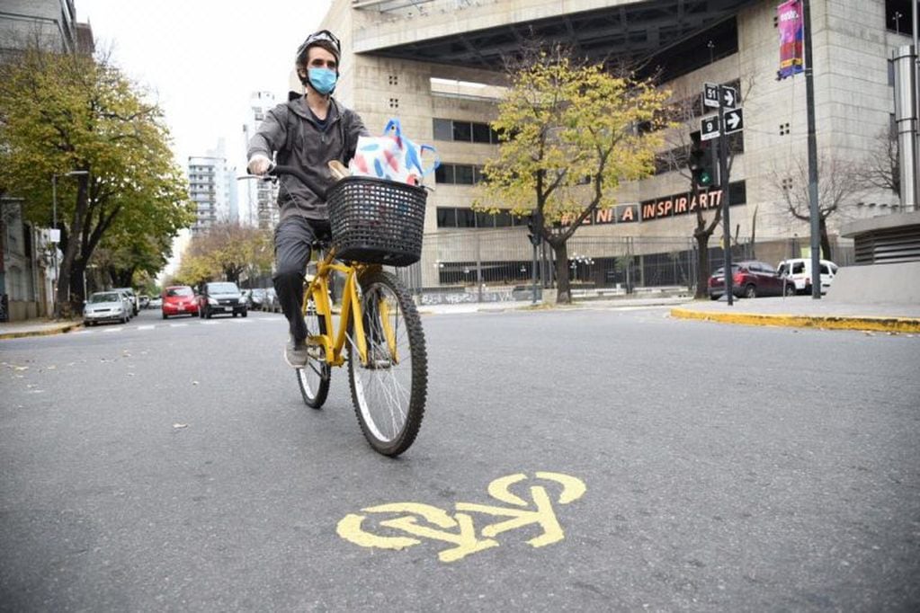 La demarcación de calles se está realizando en zonas de gran circulación (Municipalidad de La Plata)